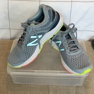 New Balance 680 v.6 running shoes